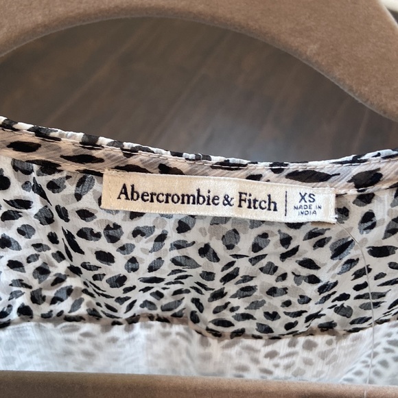 Abercrombie top size XS - Picture 4 of 4